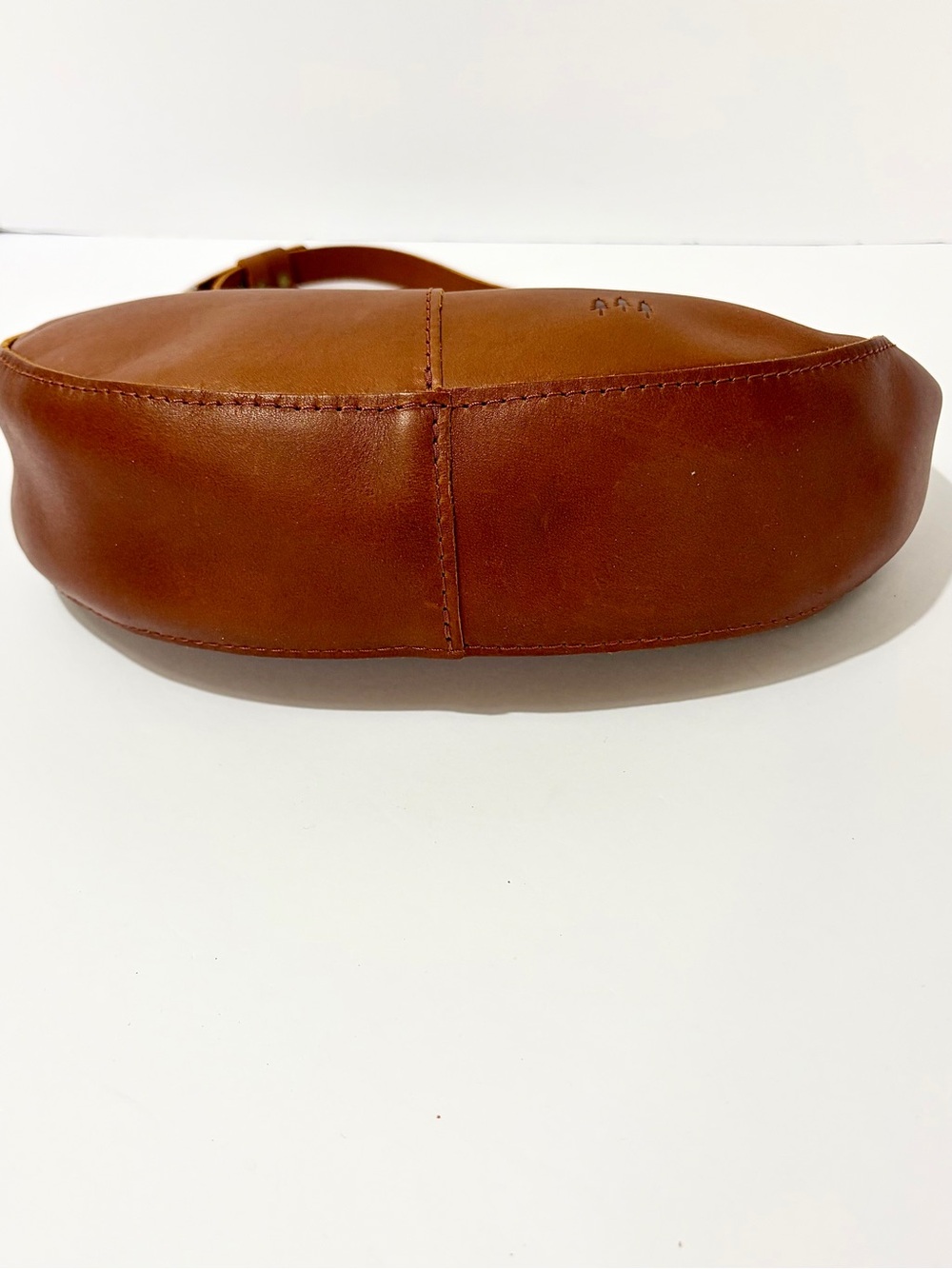 Portland Leather Goods Nora Shoulder Bag in Cognac - Picture 5 of 11
